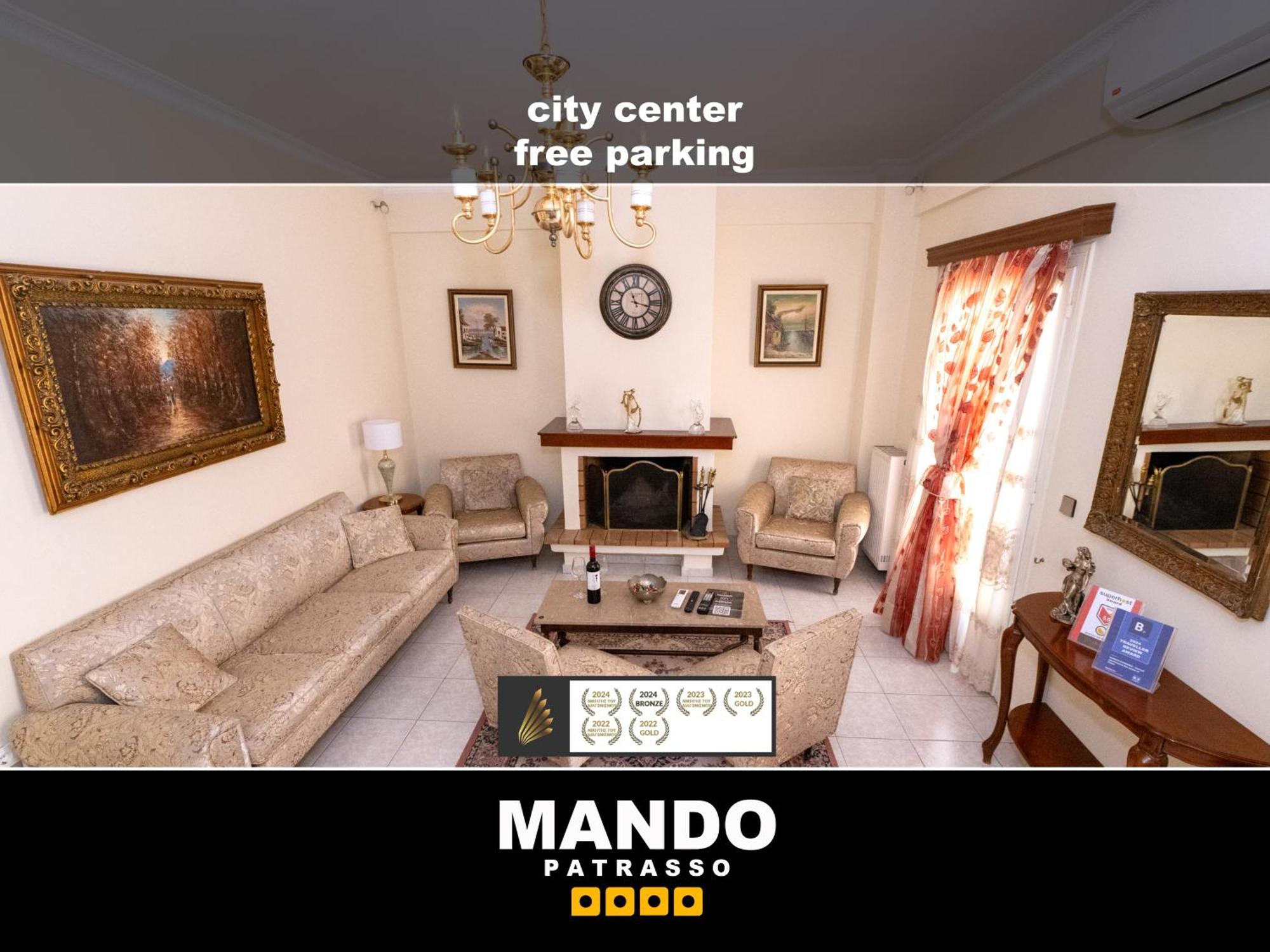 Mando Patrasso - Classical Apartment In The Center Of Patras With Free Parking Exterior foto