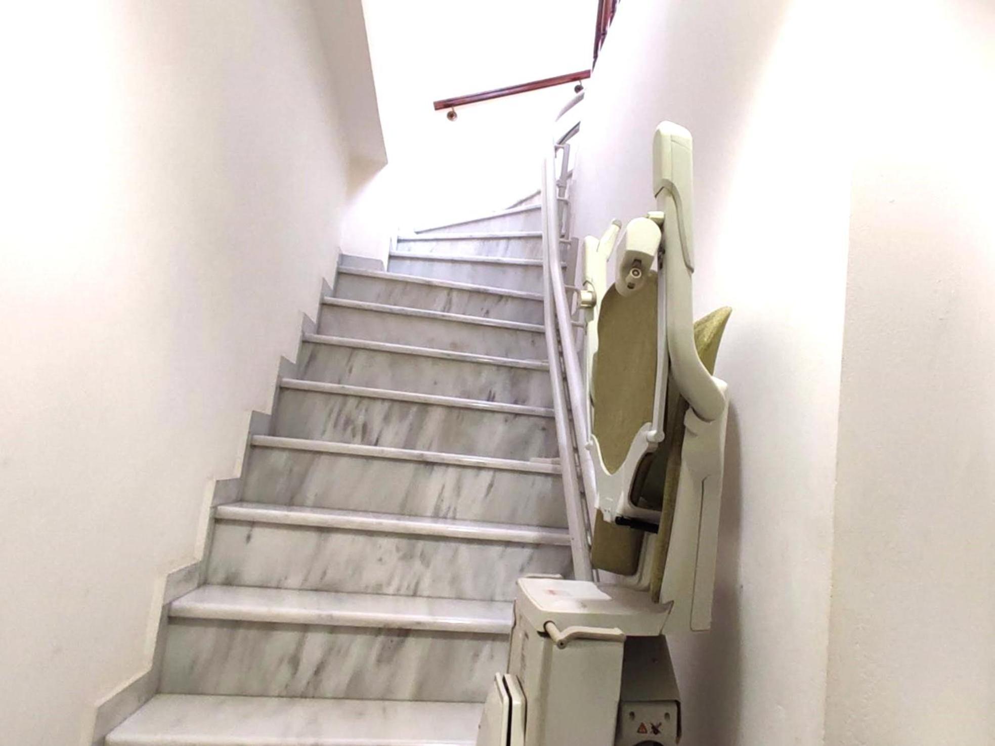 Mando Patrasso - Classical Apartment In The Center Of Patras With Free Parking Exterior foto